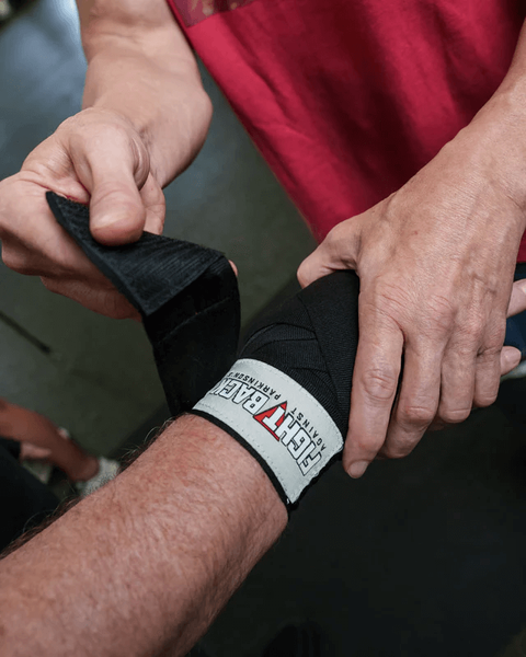 Боксерські бинти TITLE Boxing Fight Back Semi-Elastic Hand Wraps TB FBHW BK фото
